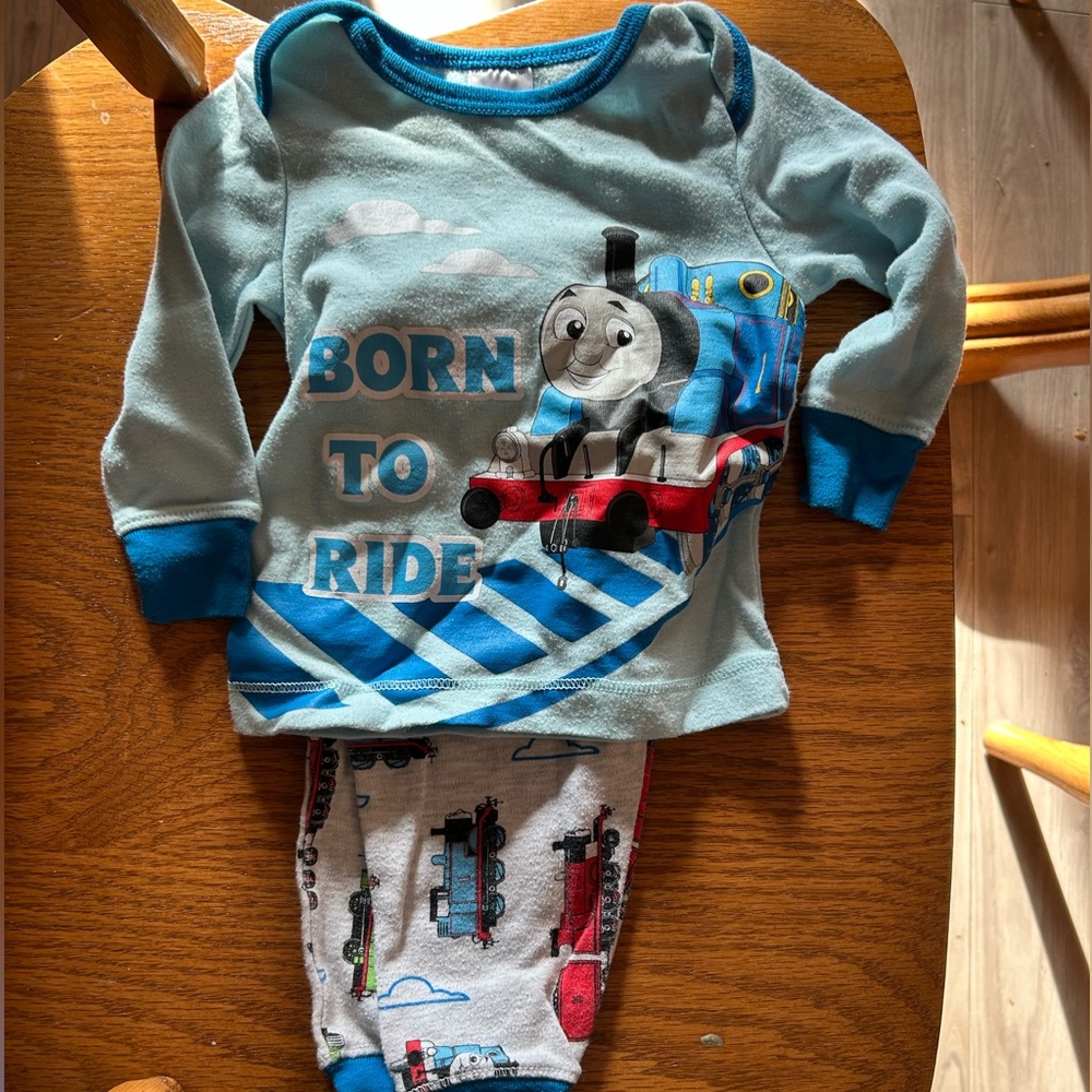 Thomas the Train toddler pajamas 3-6 months EUC